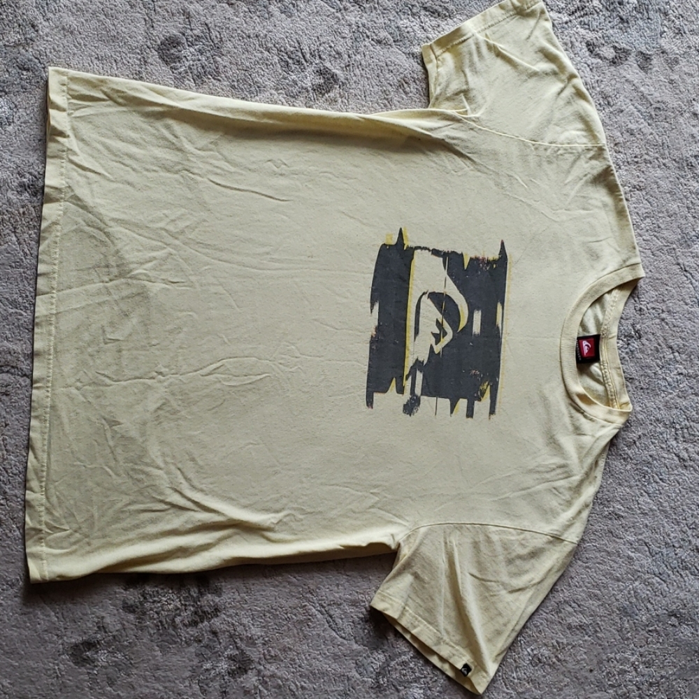 Quicksilver Yellow T-Shirt Large
